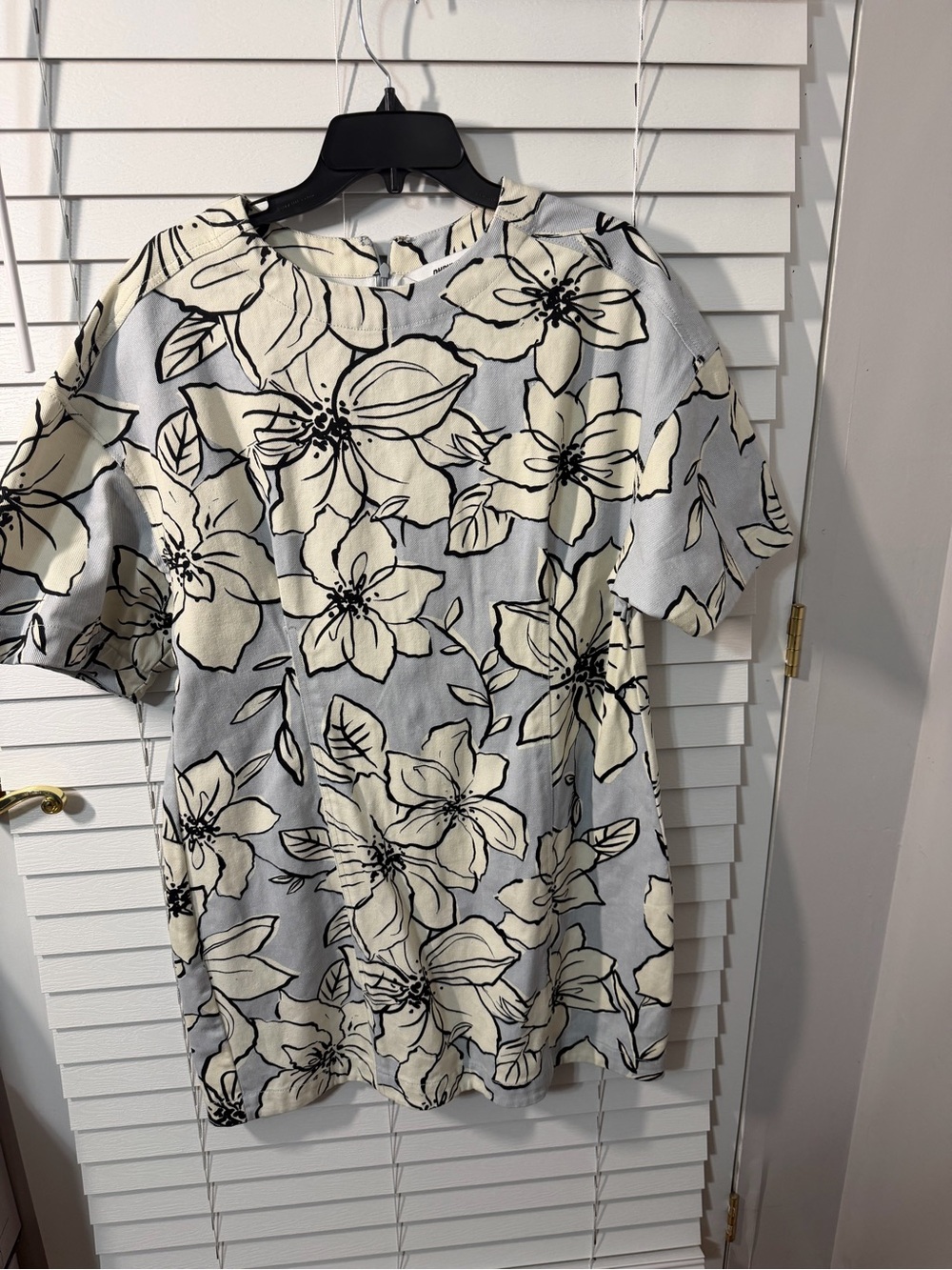 Floral Short Sleeve Shift Dress in Light Blue and Cream denim dress